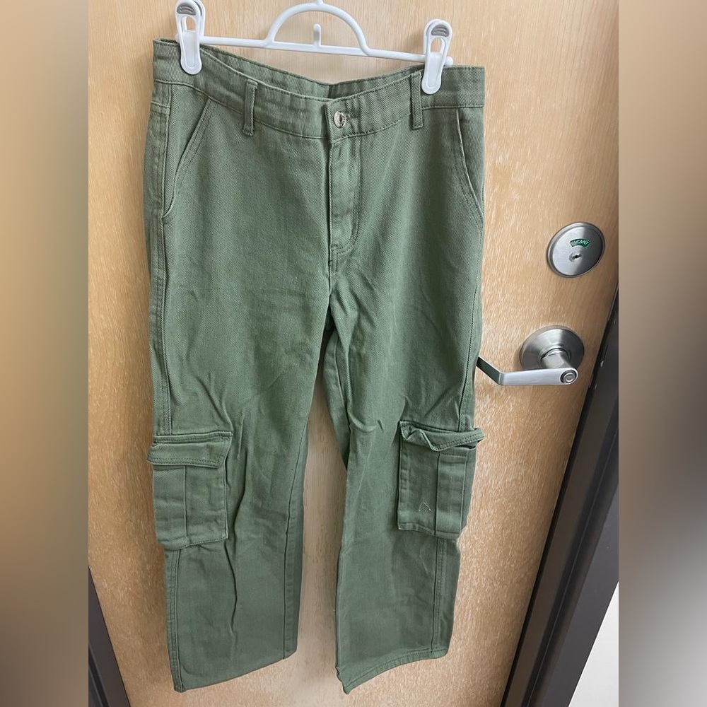 Solid Flap Pocket Side Cargo Jeans